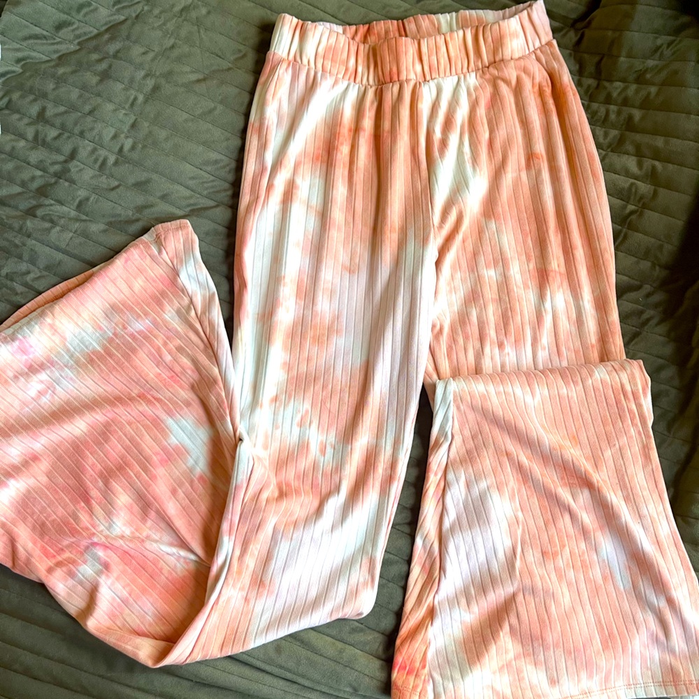Rue 21, large yoga bell bottoms light pink and white tie die